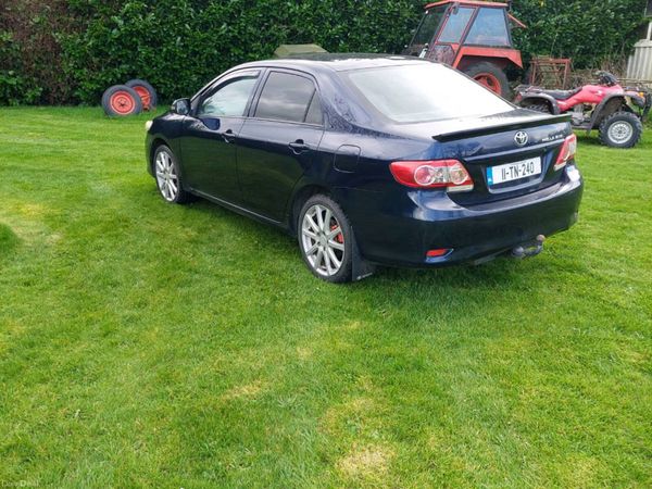 Toyota Corolla Saloon, Diesel, 2011, Blue