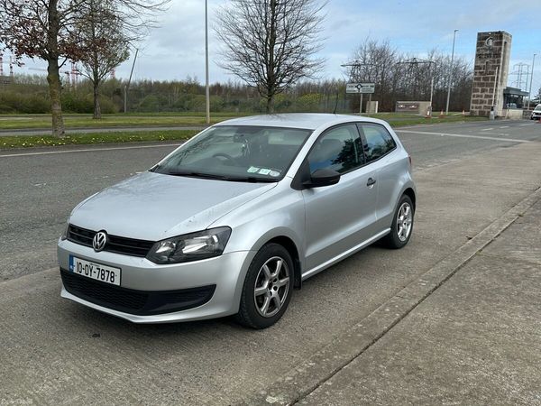 Volkswagen Polo Hatchback, Petrol, 2010, Silver