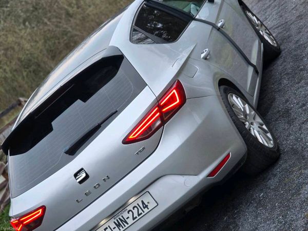 SEAT Leon Hatchback, Diesel, 2015, Silver