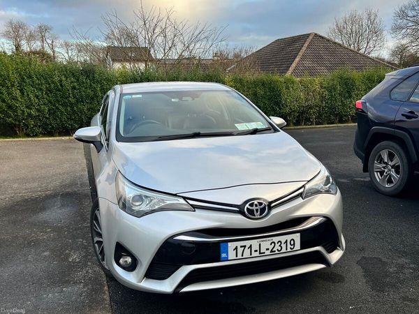 Toyota Avensis Saloon, Diesel, 2017, Grey