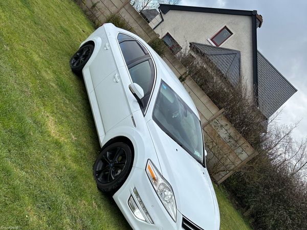 Peugeot 207 Hatchback, Diesel, 2011, Red