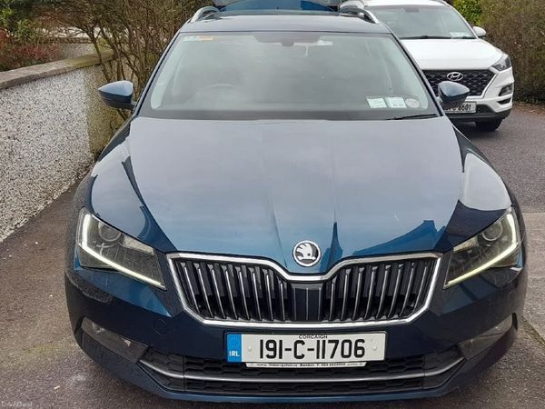 Skoda Superb Estate, Petrol, 2019, Blue