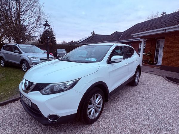 Nissan Qashqai Hatchback, Diesel, 2014, White