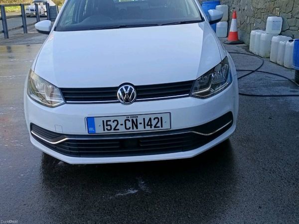 Volkswagen Polo Hatchback, Petrol, 2015, White