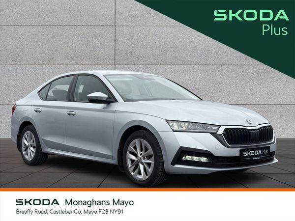 Skoda Octavia Saloon, Diesel, 2023, Grey