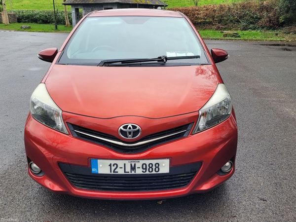 Toyota Yaris Hatchback, Petrol, 2012, Red