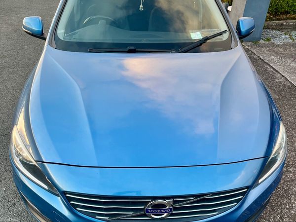 Volvo S60 Saloon, Diesel, 2014, Blue