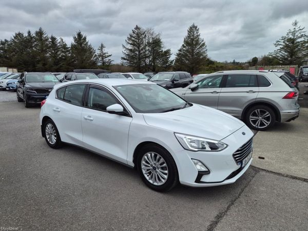 Ford Focus Hatchback, Petrol, 2019, White