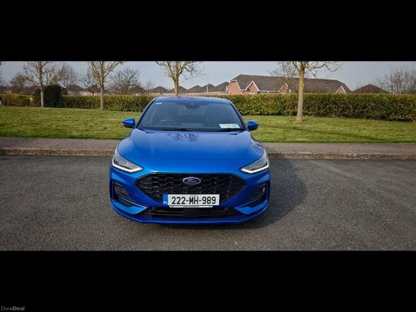 Ford Focus Hatchback, Petrol, 2022, Blue