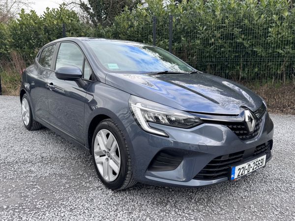 Renault Clio Hatchback, Petrol, 2022, Grey