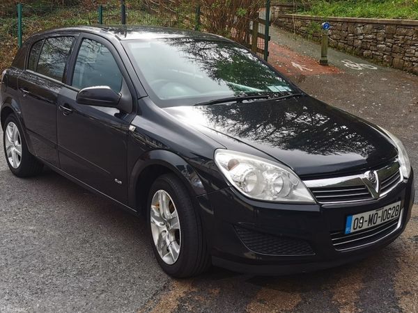 Vauxhall Astra Hatchback, Diesel, 2009, Black