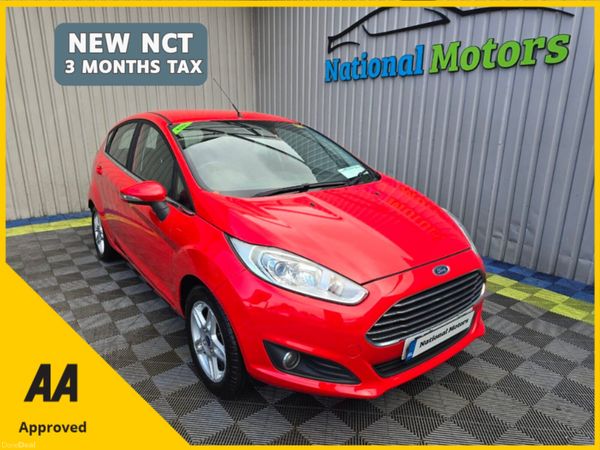 Ford Fiesta Hatchback, Petrol, 2014, Red