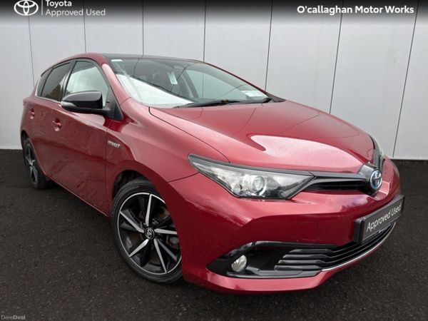 Toyota Auris MPV, Petrol Hybrid, 2018, Red