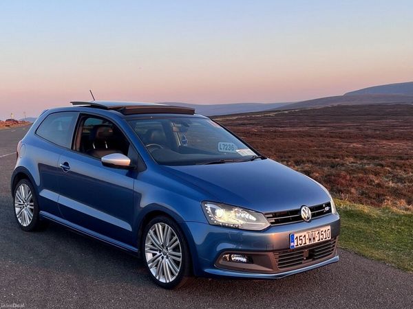 Volkswagen Polo Hatchback, Petrol, 2015, Blue
