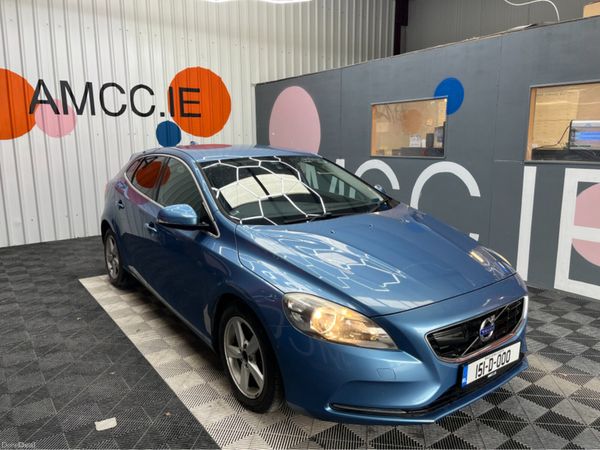Volvo V40 Hatchback, Petrol Hybrid, 2015, Blue