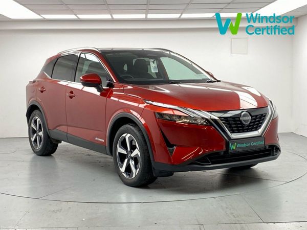 Nissan Qashqai MPV, Petrol, 2023, Red