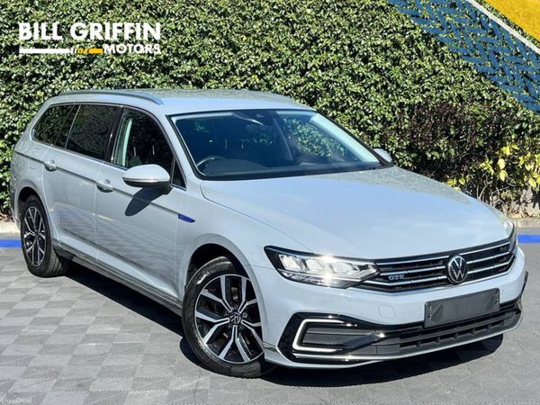Volkswagen Passat Estate, Petrol Plug-in Hybrid, 2022, Grey