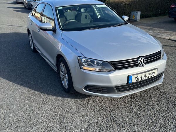 Volkswagen Jetta Saloon, Diesel, 2013, Silver