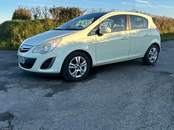 Opel Corsa Hatchback, Petrol, 2011, Green