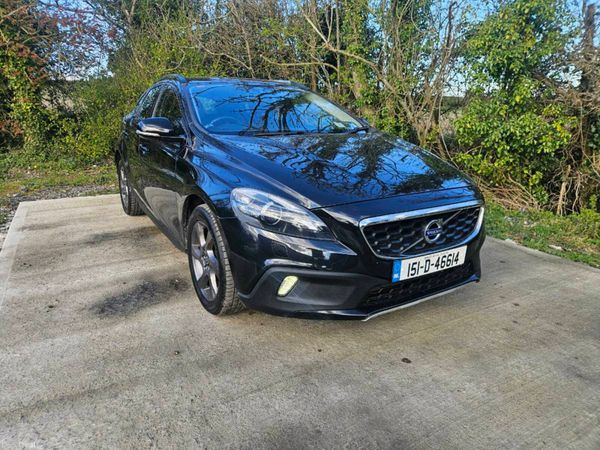 Volvo V40 Hatchback, Diesel, 2015, Black