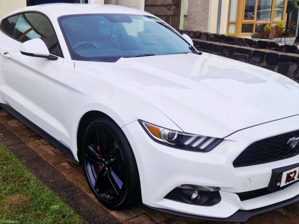 Ford Mustang Coupe, Petrol, 2016, White