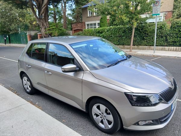 Skoda Fabia Hatchback, Petrol, 2016, Beige