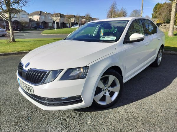 Skoda Octavia Saloon, Diesel, 2017, White