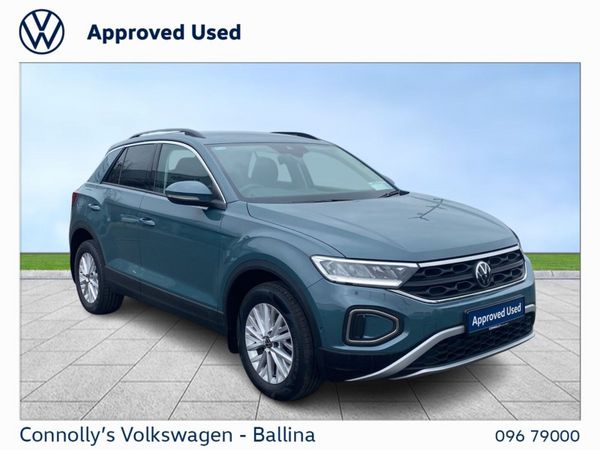 Volkswagen T-Roc SUV, Petrol, 2023, Blue