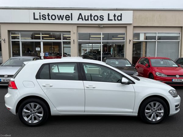 Volkswagen Golf Hatchback, Petrol, 2015, White
