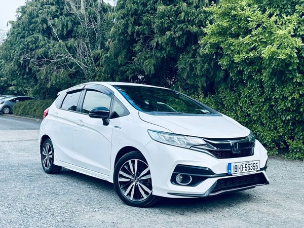 Honda Fit Hatchback, Petrol Hybrid, 2019, White