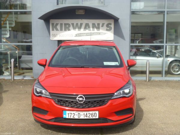 Opel Astra Hatchback, Diesel, 2017, Red