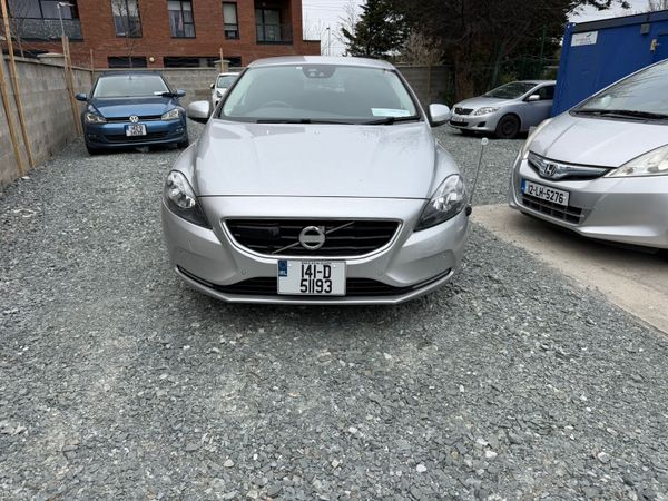 Volvo V40 Hatchback, Petrol, 2014, Silver
