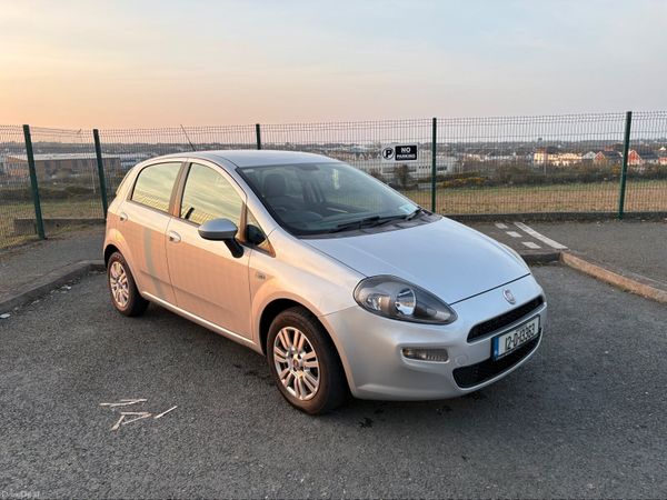 Fiat Punto Hatchback, Petrol, 2012, Grey