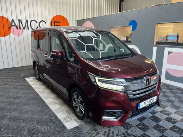 Honda Stepwagon MPV, Petrol Hybrid, 2017, Red