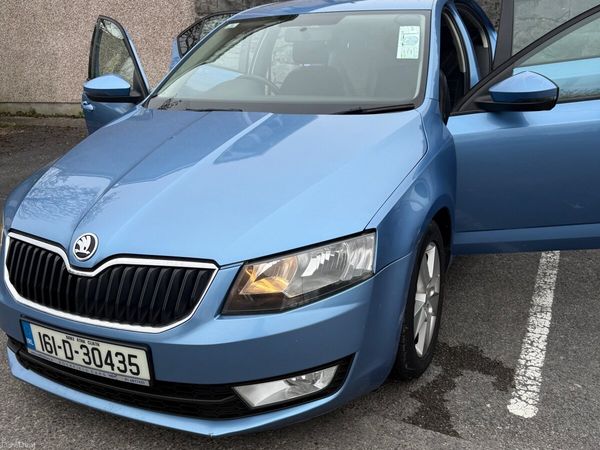 Skoda Octavia Saloon, Diesel, 2016, Blue