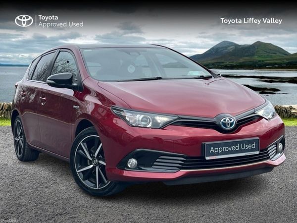 Toyota Auris MPV, Petrol Hybrid, 2018, Red