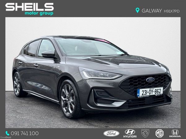 Ford Focus Hatchback, Petrol, 2023, Grey