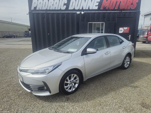 Toyota Corolla Saloon, Diesel, 2017, Grey