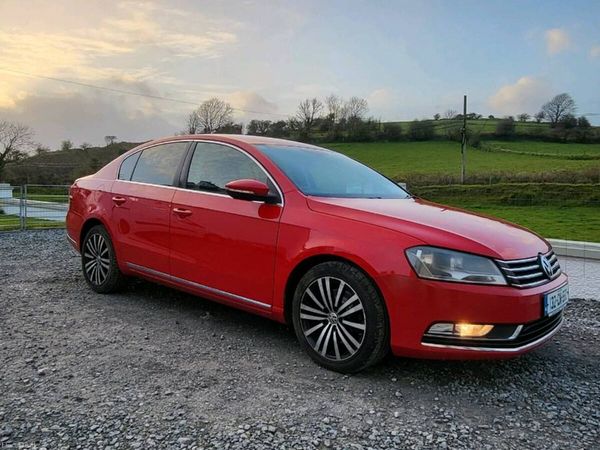 Volkswagen Passat Saloon, Diesel, 2013, Red
