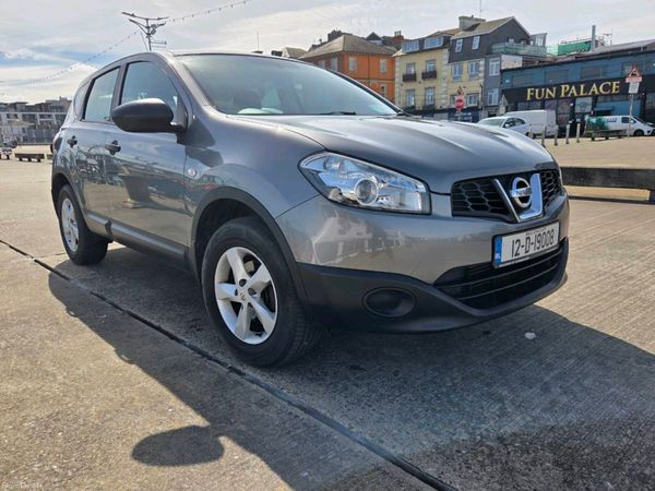 Nissan Qashqai Hatchback, Diesel, 2012, Grey