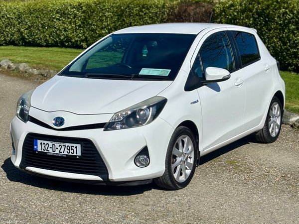 Toyota Yaris Hatchback, Petrol Hybrid, 2013, White