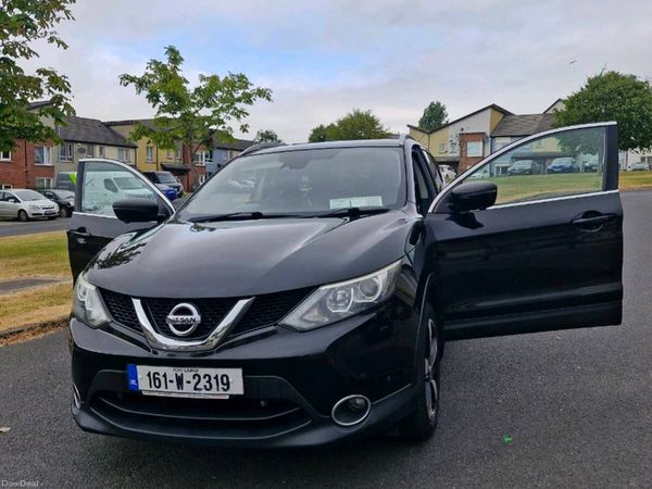 Nissan Qashqai Hatchback, Diesel, 2016, Black