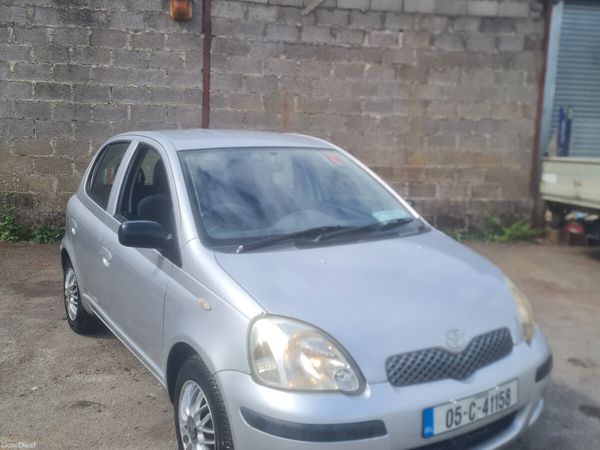 Toyota Yaris Hatchback, Petrol, 2005, Silver