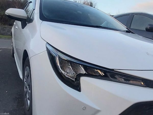 Toyota Corolla Estate, Petrol Hybrid, 2022, White