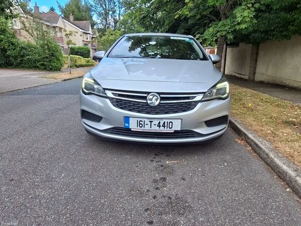 Vauxhall Astra Hatchback, Diesel, 2016, Silver