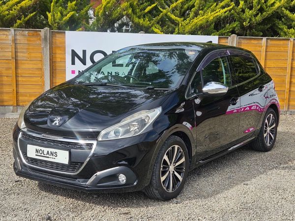 Peugeot 208 Hatchback, Petrol, 2016, Black