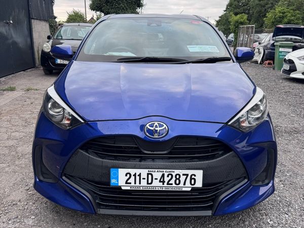 Toyota Yaris Hatchback, Petrol, 2021, Blue