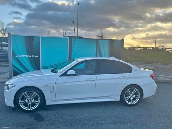 BMW 3-Series Saloon, Petrol Plug-in Hybrid, 2017, White