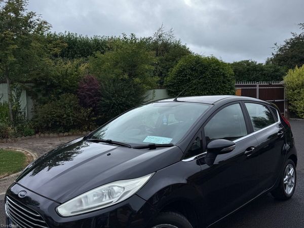 Ford Fiesta Hatchback, Petrol, 2015, Black