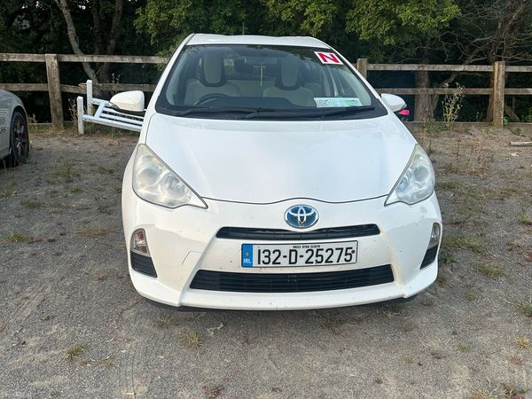 Toyota Aqua Hatchback, Petrol Hybrid, 2013, White